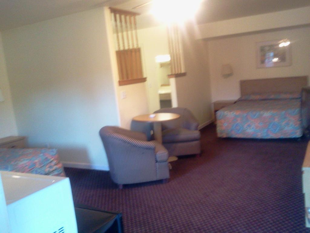 Rodeway Inn Уиннемакка Экстерьер фото